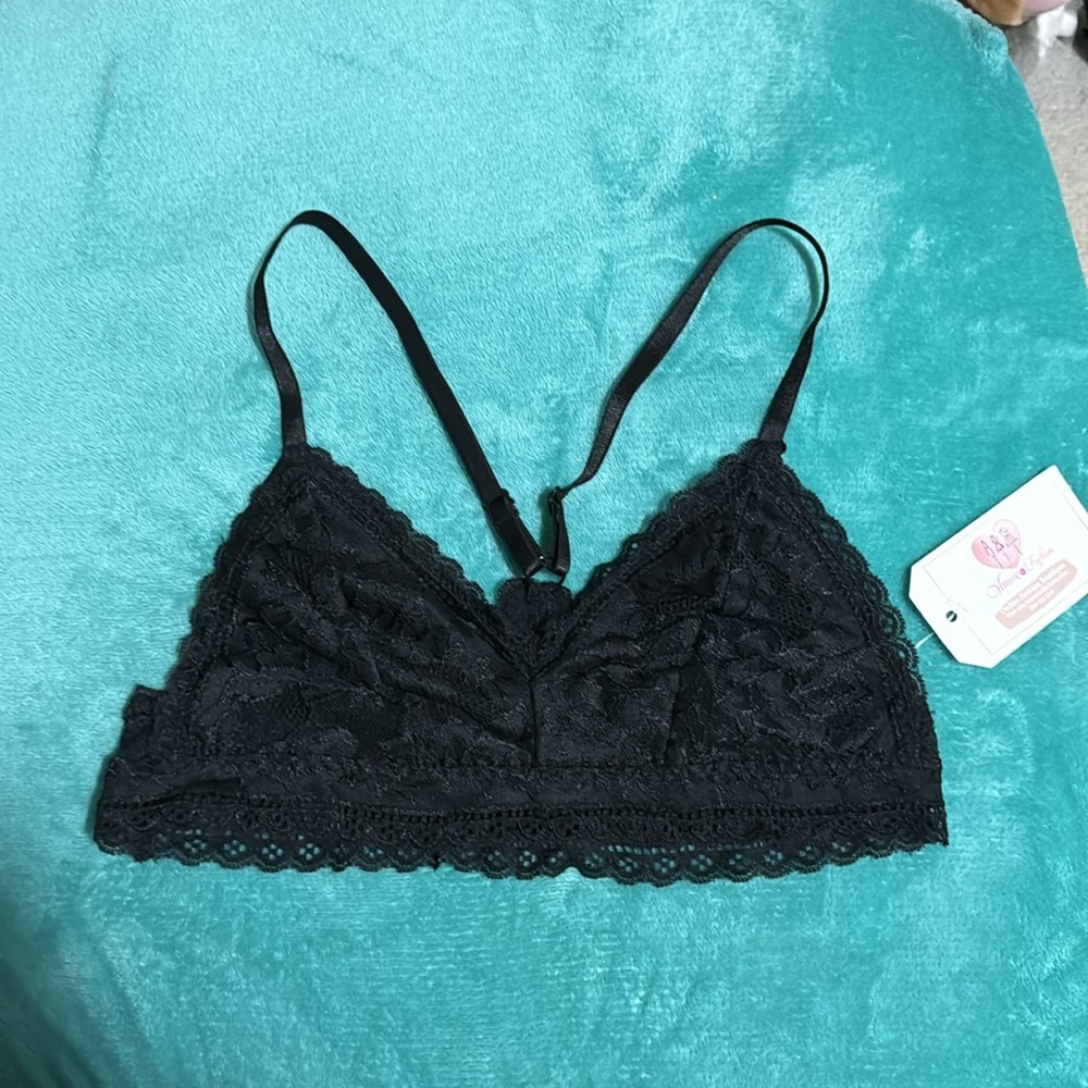 Supersoft Lace Triangle Bralette w/Spaghetti Detail